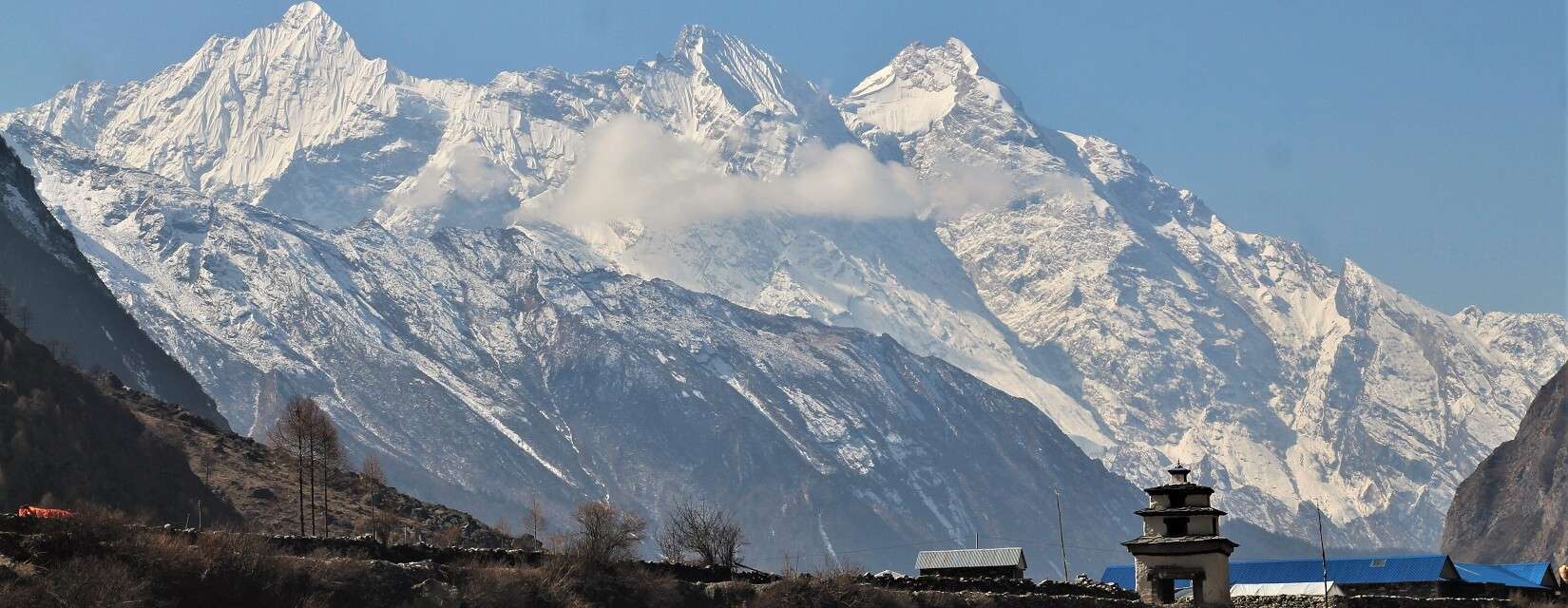 Manaslu Circuit vs Tsum Valley Trek